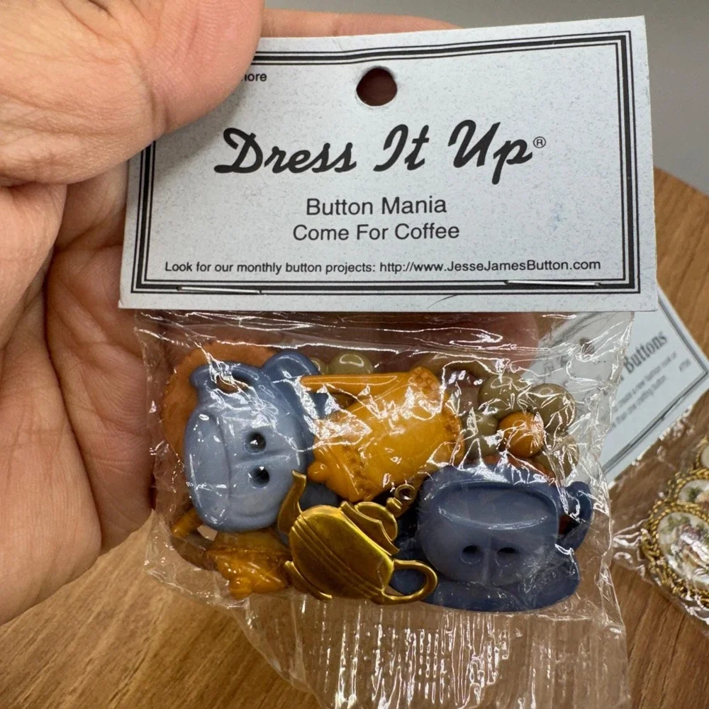 Dress It Up Novelty Buttons Charms Lot OS Multicolor Teapot Floral‎ Crafting